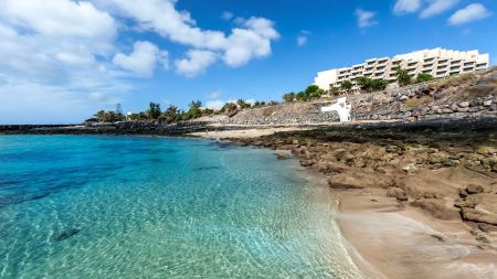 https://www.swimtours.com/at/media/catalog/product/cache/da432fc9ee79dfca32e073c2235ab4d7/s/c/schwimmtrainingslager_barcelo_lanzarote9.jpg