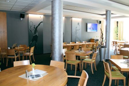 https://www.swimtours.com/at/media/catalog/product/cache/da432fc9ee79dfca32e073c2235ab4d7/s/c/schwimmtrainingslager_hotel_otavarena4.jpg