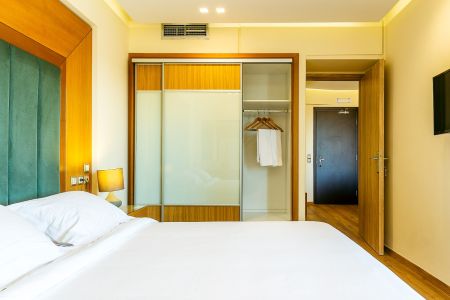 https://www.swimtours.com/ch/media/catalog/product/cache/da432fc9ee79dfca32e073c2235ab4d7/o/a/oasis_albarella_swimtours_4_.jpg