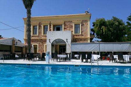 https://www.swimtours.com/de/media/catalog/product/cache/da432fc9ee79dfca32e073c2235ab4d7/g/r/grecian_castle_swimtours_2_.jpg