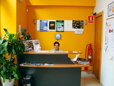 https://www.swimtours.com/de/media/catalog/product/cache/da432fc9ee79dfca32e073c2235ab4d7/s/c/schwimmtrainingslager_car_centre2.jpg