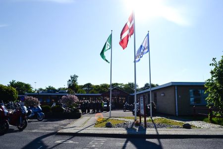 https://www.swimtours.com/de/media/catalog/product/cache/da432fc9ee79dfca32e073c2235ab4d7/s/c/schwimmtrainingslager_sportzentrum_tondern.jpg
