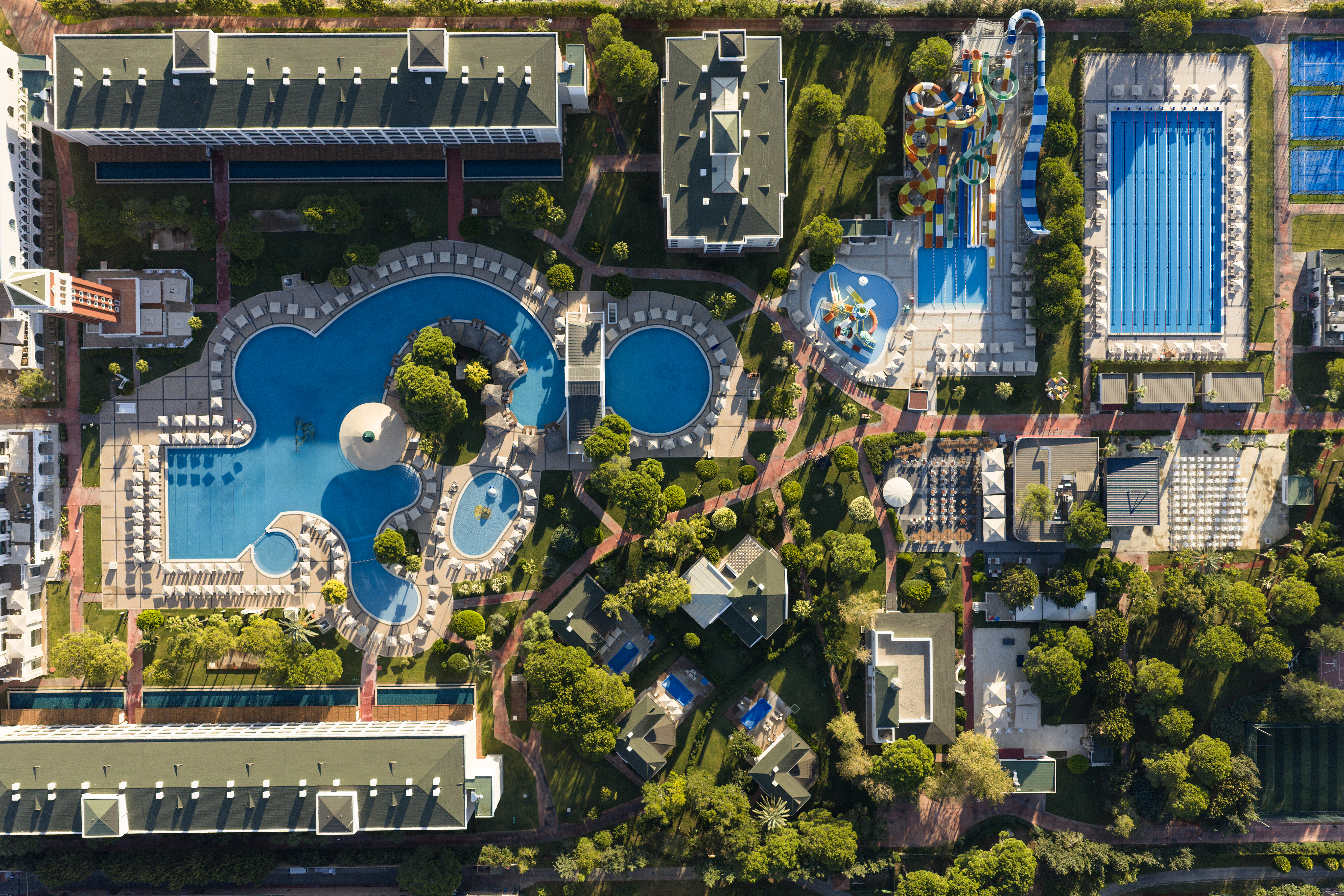 Schwimmtrainingslager mit fußläufig erreichbaren Schwimmanlagen 