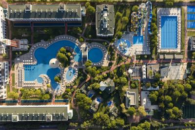 Schwimmtrainingslager mit fußläufig erreichbaren Schwimmanlagen